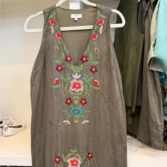Umgee Dresses | Umgee Olive Midi Dress With Floral Embroidery | Color: Green | Size: M | Mletterm's Closet